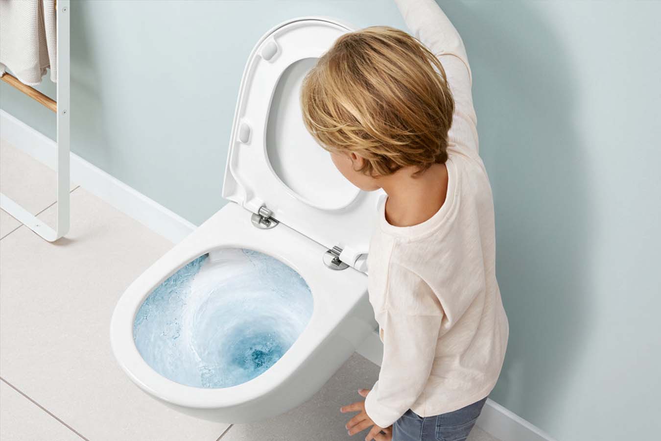 Innovatív WC-öblítés az örvény erejével –  TwistFlush: nagyobb tisztaság, kisebb vízfogyasztás